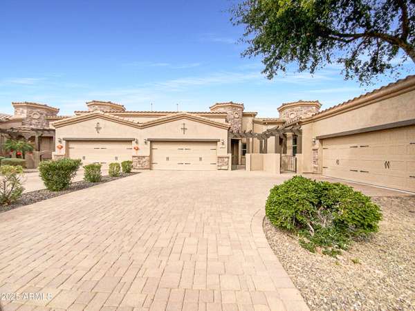 6202 E MCKELLIPS Road #227, Mesa, AZ 85215