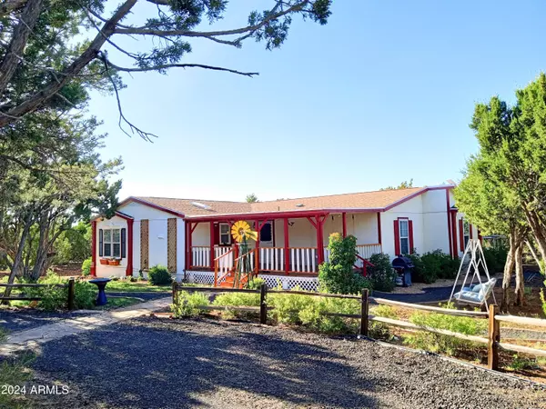 Vernon, AZ 85940,24 County Road 3153 --