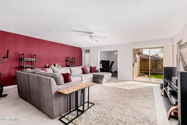 Phoenix, AZ 85024,18611 N 22ND Street #23