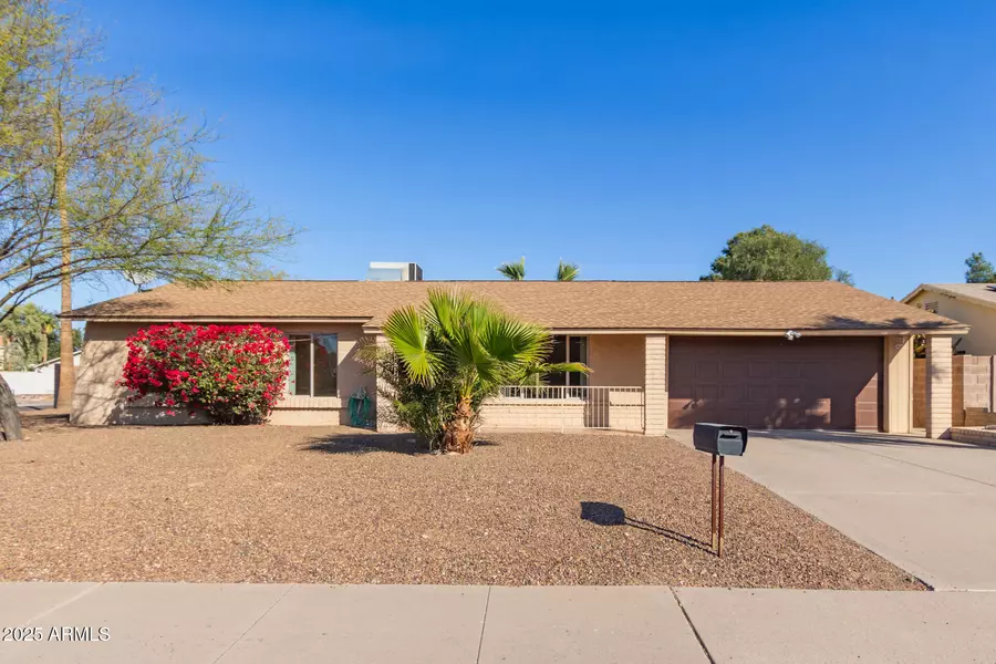 3238 E CHOLLA Street, Phoenix, AZ 85028