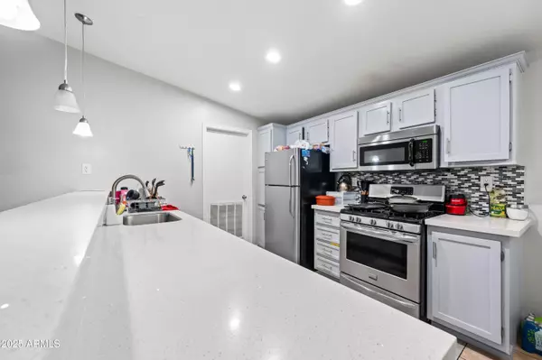 Glendale, AZ 85301,5002 W BETHANY HOME Road #57