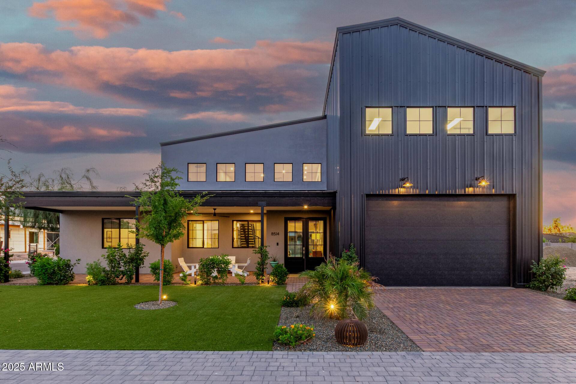 8514 S 9TH Drive, Phoenix, AZ 85041