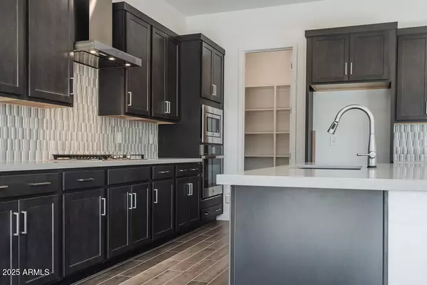 San Tan Valley, AZ 85143,3951 E GOLD MOUNTAIN Avenue