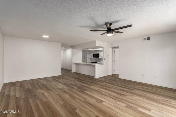 Mesa, AZ 85206,1021 S GREENFIELD Road #1001