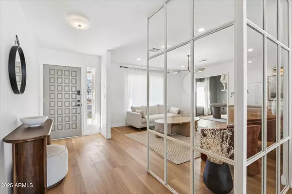 Scottsdale, AZ 85254,5232 E EVERETT Drive