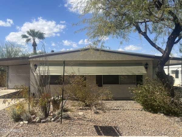 2744 N Trevino Place, Mesa, AZ 85215