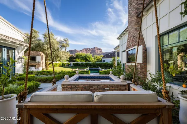 Phoenix, AZ 85018,4716 N DROMEDARY Road