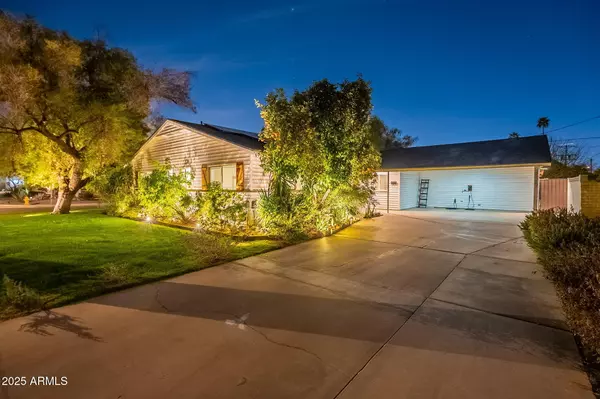 Phoenix, AZ 85015,2125 W BERRIDGE Lane
