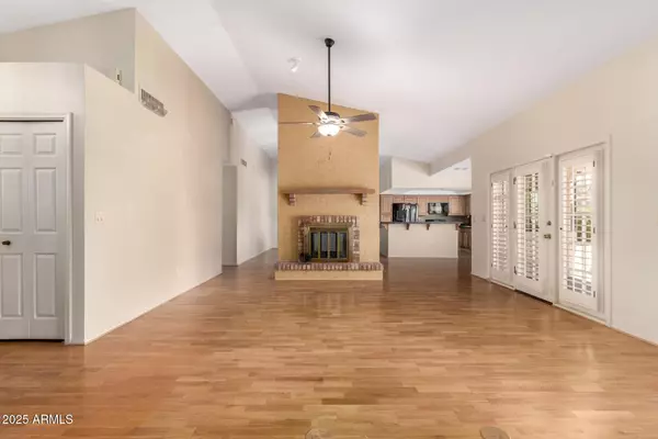 Phoenix, AZ 85022,817 E MEADOW Lane