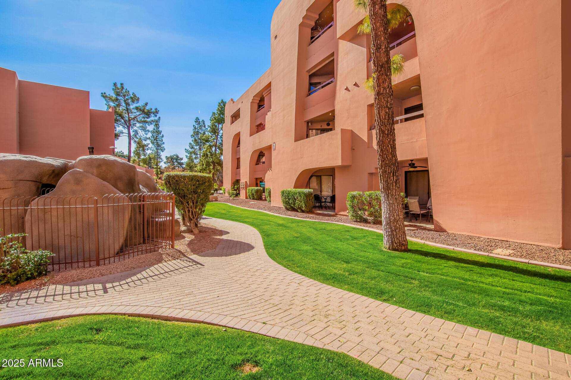 Phoenix, AZ 85032,4303 E CACTUS Road #408