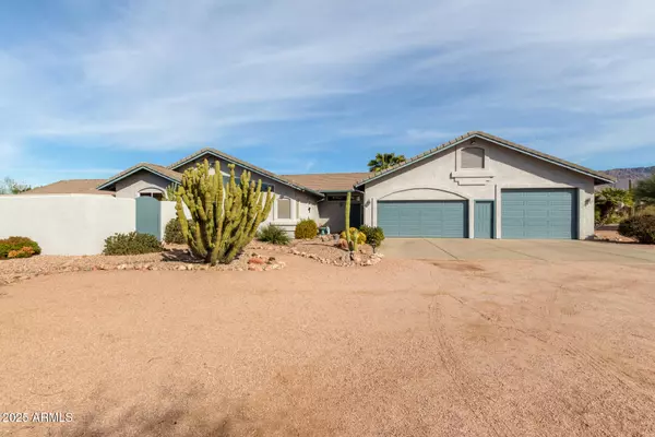 6404 S LAZY Lane, Gold Canyon, AZ 85118