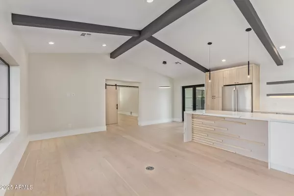 Phoenix, AZ 85016,3033 E ROMA Avenue