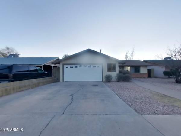 741 N JAY Street, Chandler, AZ 85225