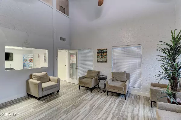 Phoenix, AZ 85033,5901 W Indian School Road