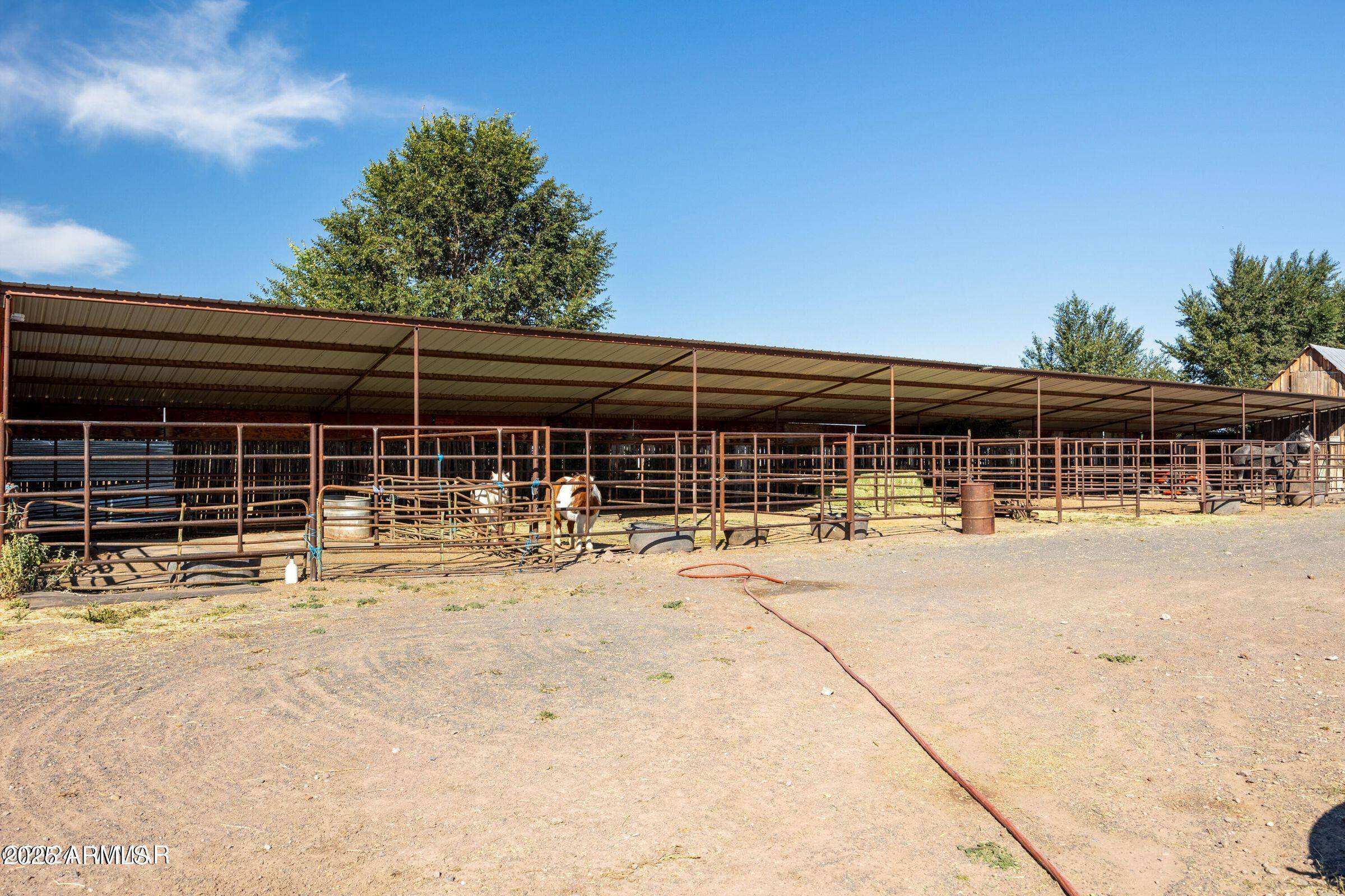 Springerville, AZ 85938,15 CR N4071 --