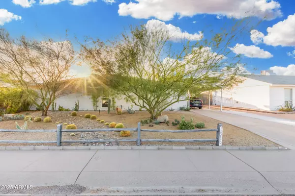 Phoenix, AZ 85022,12220 N ESCOBAR Way