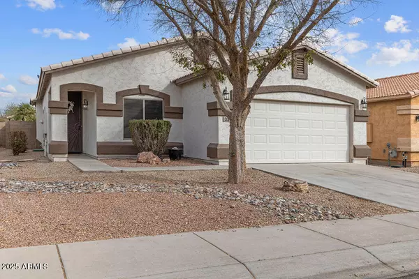 330 E CHEYENNE Road, San Tan Valley, AZ 85143
