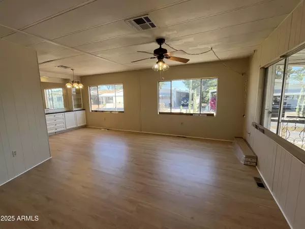 Glendale, AZ 85304,10960 N 67TH Avenue #180