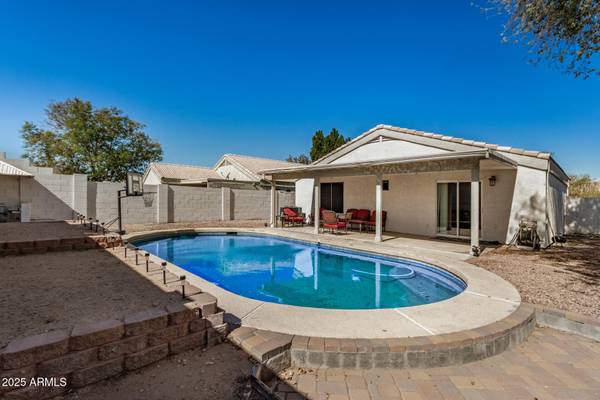 1345 W DIAMOND Avenue, Apache Junction, AZ 85120