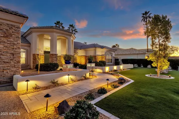 Scottsdale, AZ 85260,8657 E ASTER Drive