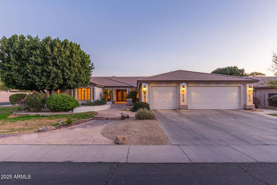 2625 W OAKLAND Street, Chandler, AZ 85224