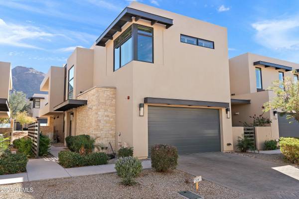 Paradise Valley, AZ 85253,5541 E STELLA Lane