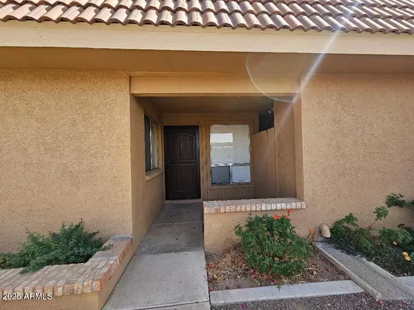 Phoenix, AZ 85027,420 W BLACKHAWK Drive #7