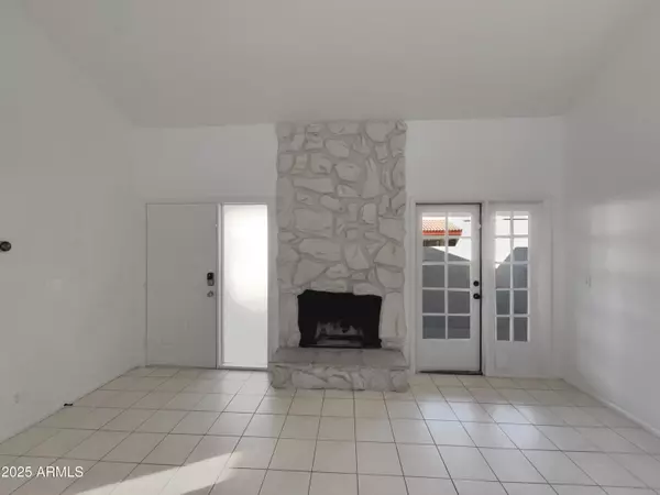 Tempe, AZ 85282,633 W SOUTHERN Avenue #1115