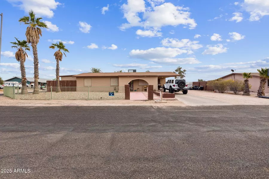 10745 N ARAPAHO Drive, Casa Grande, AZ 85122