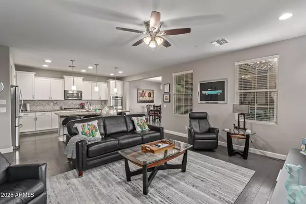Scottsdale, AZ 85260,10054 E BELL Road