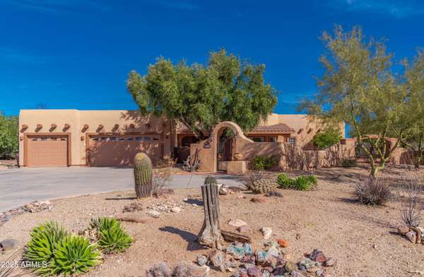 2070 W BROMM Lane, Wickenburg, AZ 85390