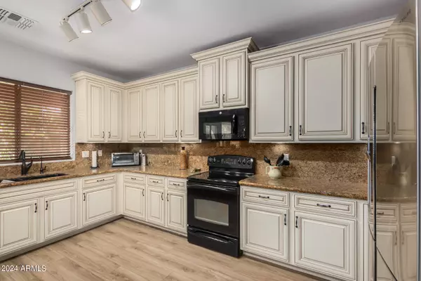 Buckeye, AZ 85326,4245 S 247TH Drive