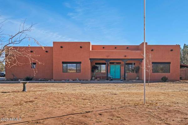 7401 S LAND GRANT Road, Hereford, AZ 85615