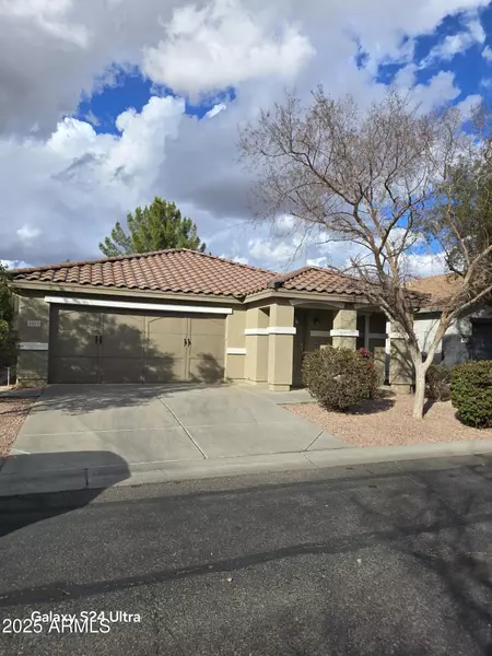 1317 S BRIDGEGATE Drive, Gilbert, AZ 85296