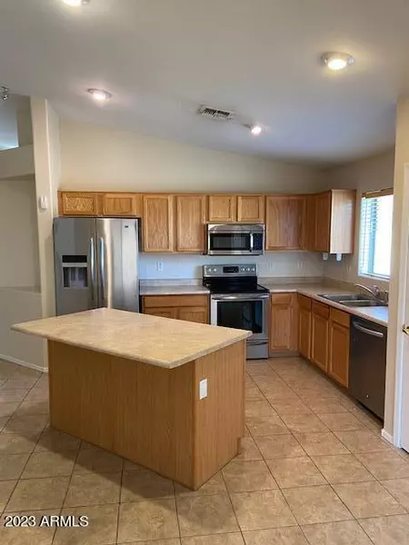 2405 S 107th Drive, Avondale, AZ 85323