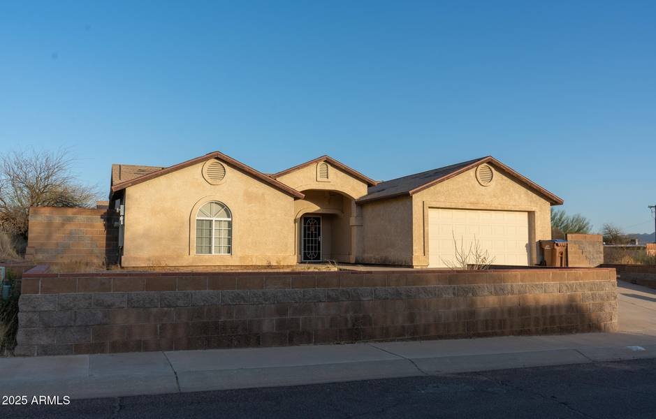 504 W HARTFORD Road, Kearny, AZ 85137