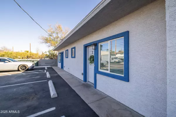 Phoenix, AZ 85008,2301 N 27TH Street