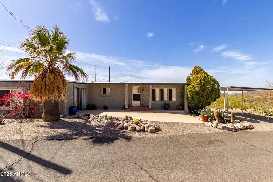 30 N LILLY Court, Queen Valley, AZ 85118