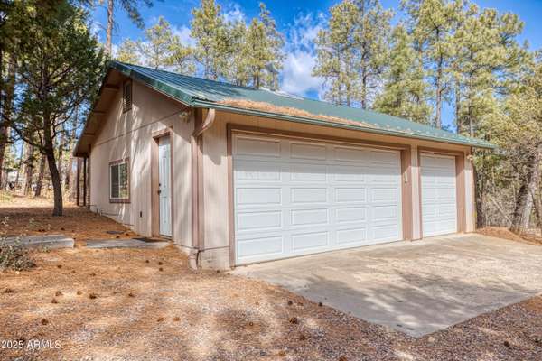 Show Low, AZ 85901,2745 S HIDDEN OAKS Drive