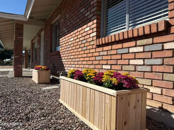 Mesa, AZ 85204,1322 S ORACLE --