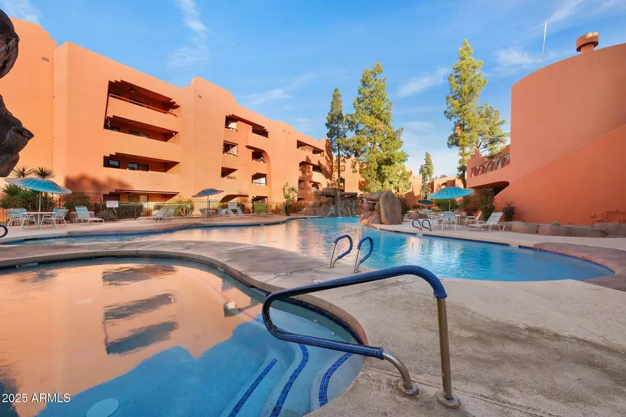 12222 N PARADISE VILLAGE Parkway S #224, Phoenix, AZ 85032