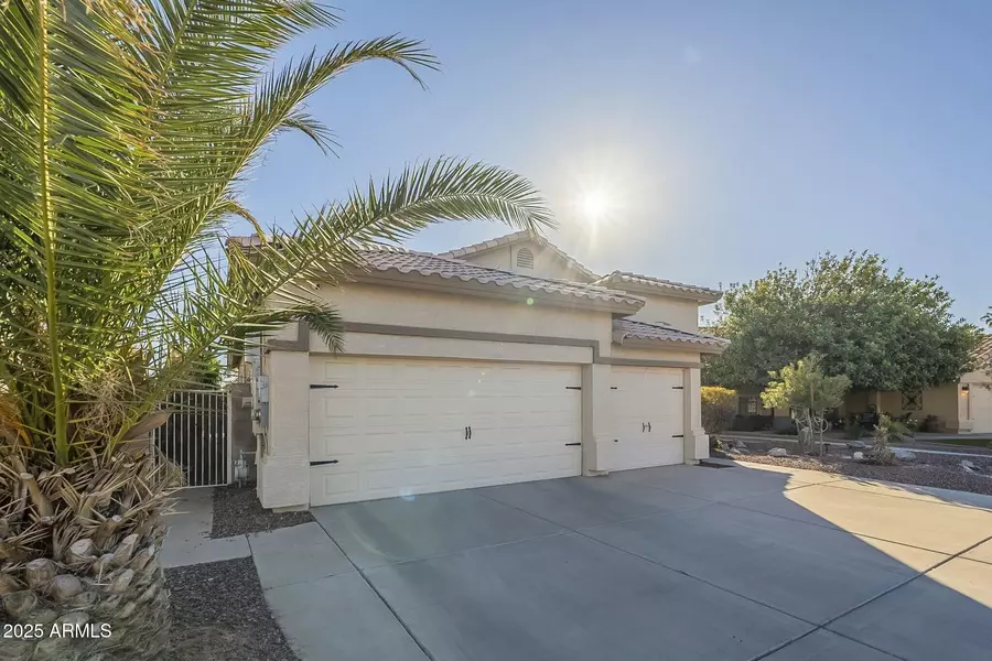 2621 S 157TH Drive, Goodyear, AZ 85338