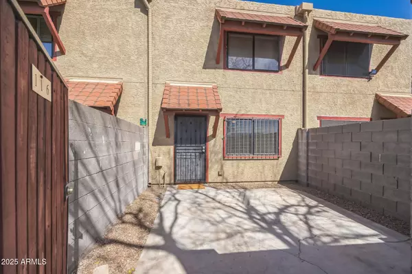 Phoenix, AZ 85017,2724 W MCLELLAN Boulevard #116