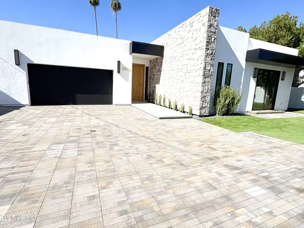 Phoenix, AZ 85018,3106 N Valencia Lane