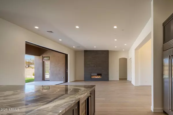 Scottsdale, AZ 85255,23964 N 128th Place