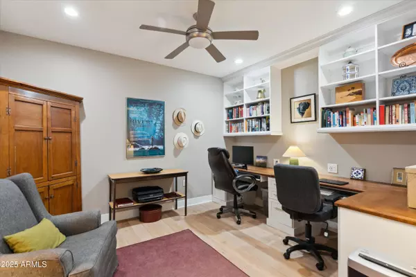 Scottsdale, AZ 85251,4805 N WOODMERE FAIRWAY -- #2006