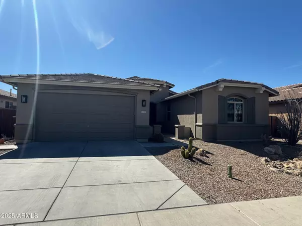 135 W YELLOW WOOD Avenue, San Tan Valley, AZ 85140