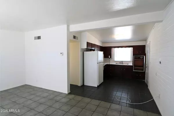 Mesa, AZ 85204,565 S HOBSON Street #1