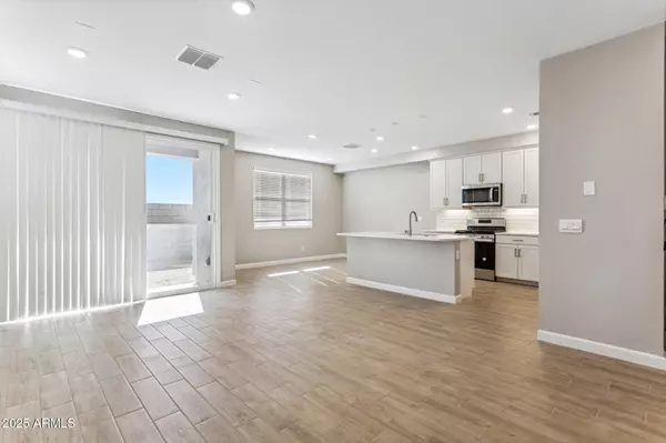 Phoenix, AZ 85054,21032 N 58TH Street
