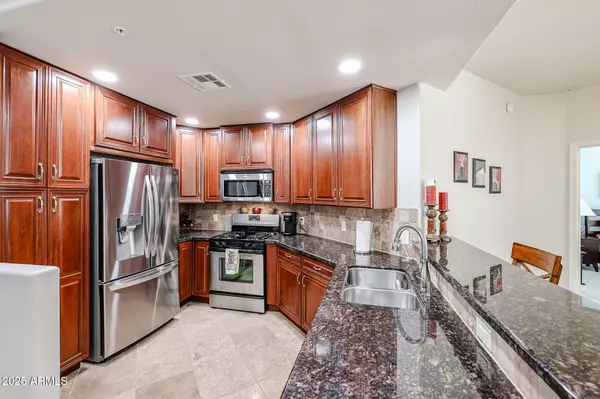 Phoenix, AZ 85054,5350 E DEER VALLEY Drive #2246